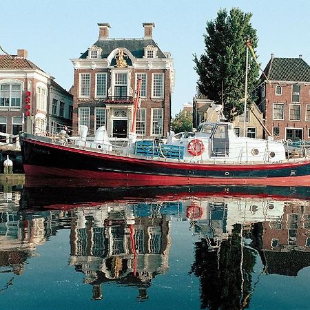 Reddingsboot Harlingen Boat Hotel Exterior photo